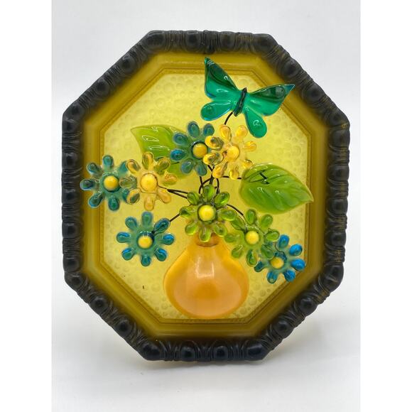 Vintage 1960s Lucite Wall Art Flowers & Butterfly Retro Yellow Frame - Picture 4 of 6